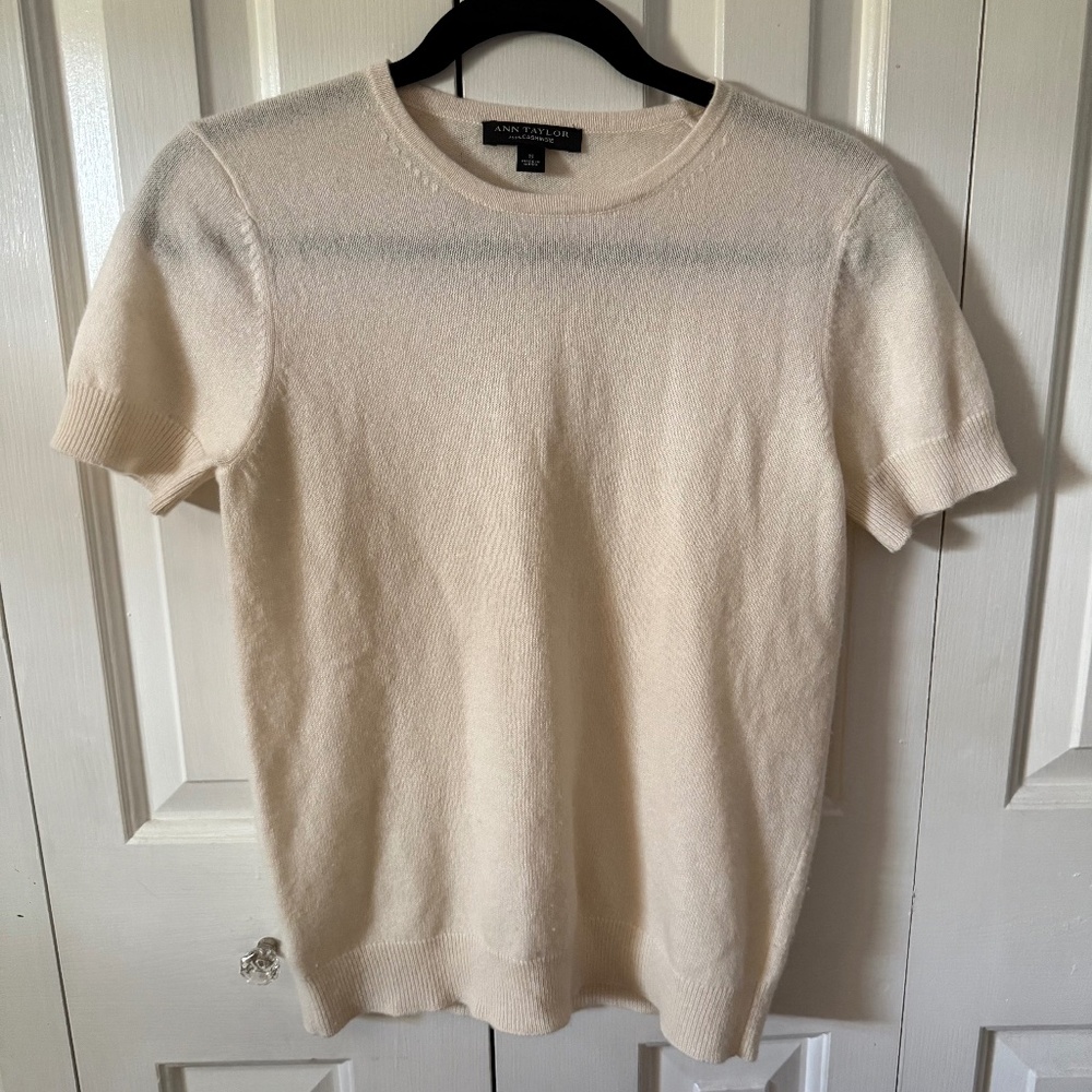 Ann Taylor 100% Cashmere short sleeve sweater size small